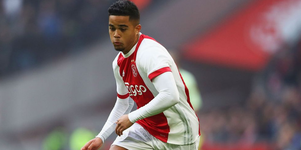 Justin Kluivert Mendarat Di AS Roma